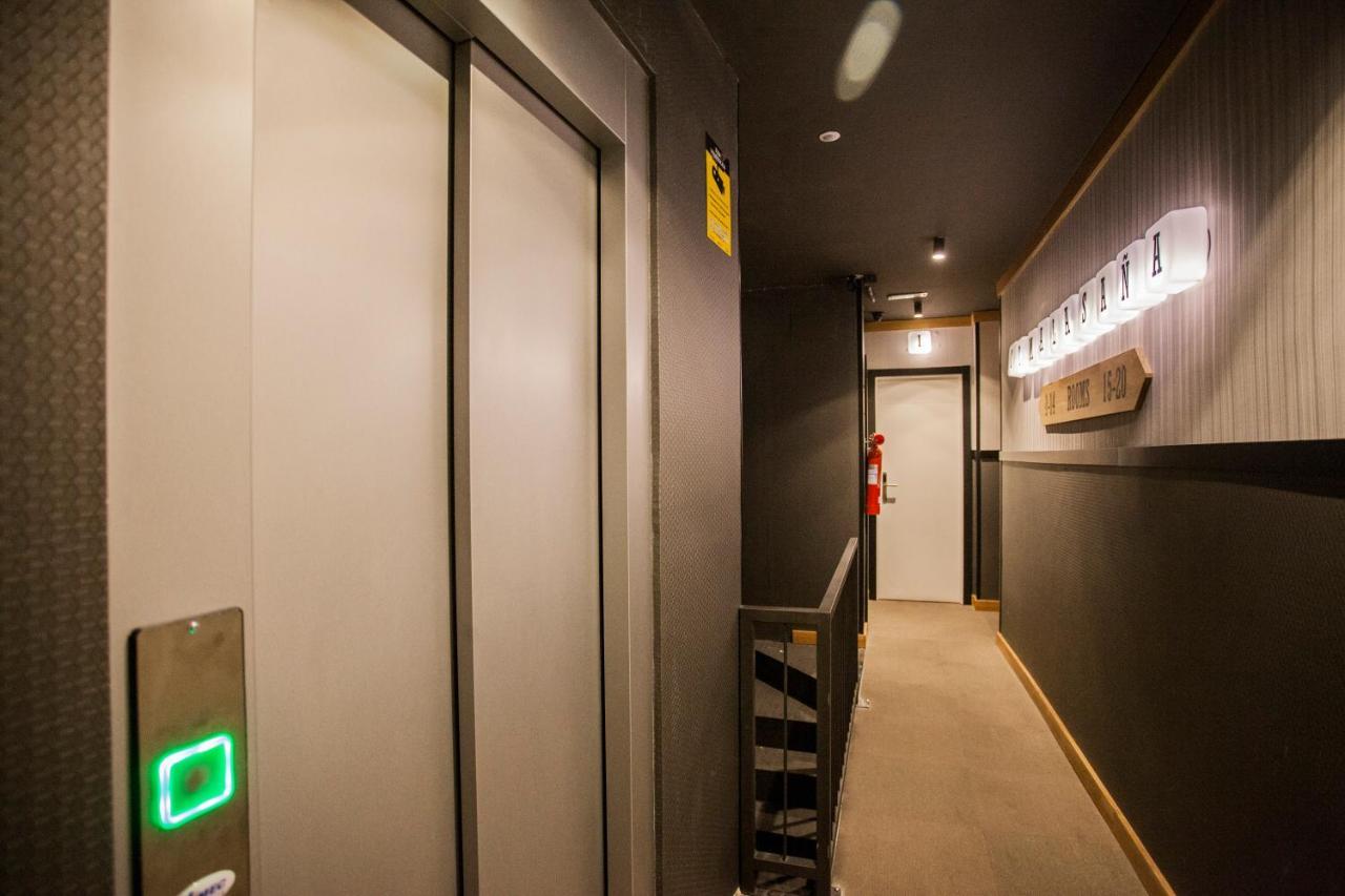 Cc Malasana Madrid Exterior photo